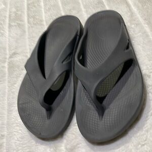 Oofos Sandals